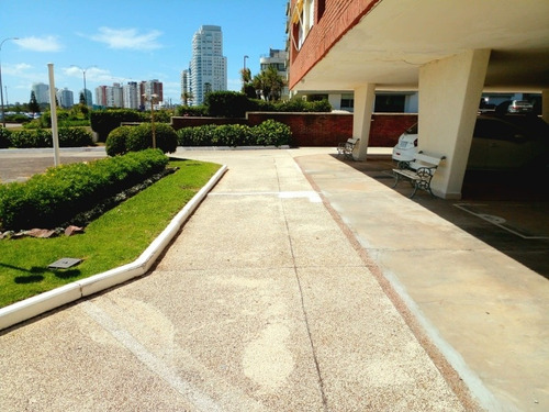 Imagen 3 de 16 de Alquiló Apartamento Punta Del Este Parada 2 Playa Mansa,