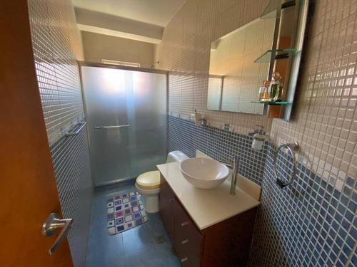 Imagen 20 de 24 de Townhouse En Venta En Mañongo Cod. 156464