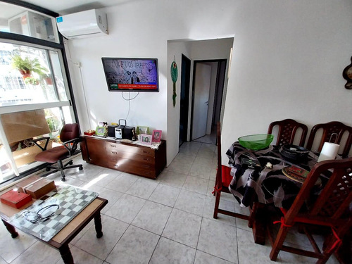 Departamento De Tres Ambientes Con Cochera En Venta En Avellaneda