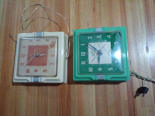 2 Relojes Sombol De Pared Cuadrados