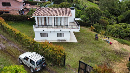 Finca Productiva Con 150 Árboles De Aguacate Produciendo En Marinilla