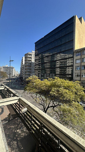Oficina En Venta En Torre El Gaucho