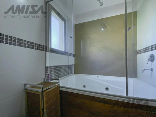 Imagen 4 de 22 de Casa - Miraflores (funes Hills)