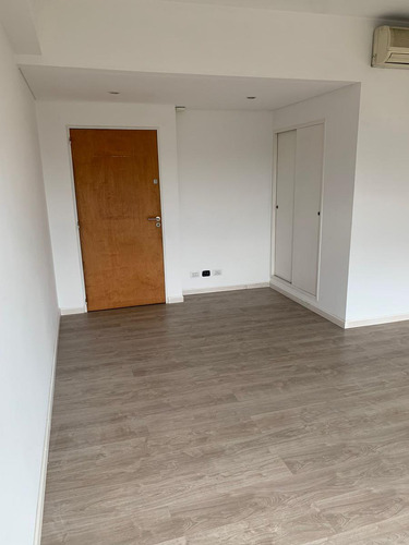Venta De Oficina En Polo I Con Renta- Pilar