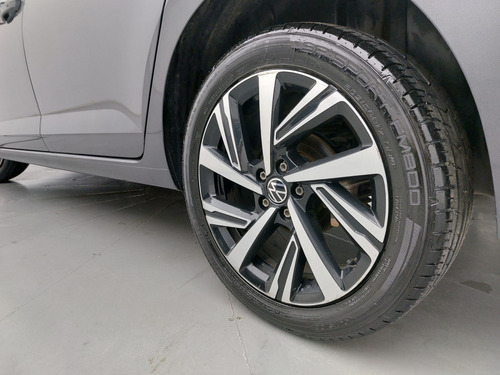 Volkswagen Virtus 1.0 200 TSI HIGHLINE AUTOMÁTICO