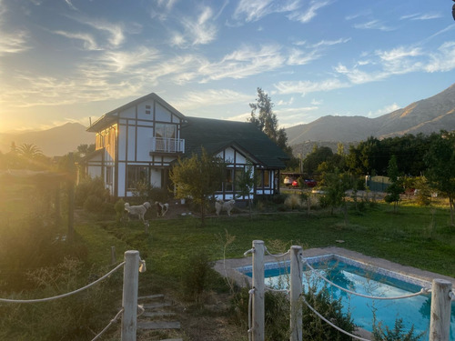 Oportunidad. Vende Dueño. Hermosa Casa Familiar Sector Haras