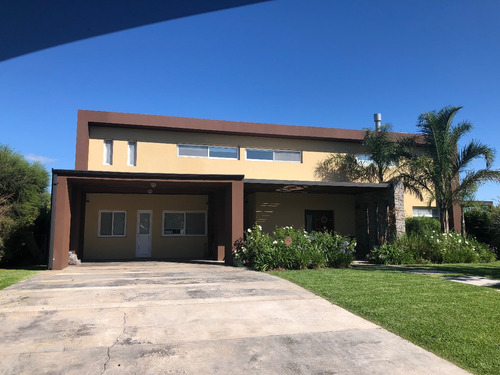 Remanso | 5 Dorm | 6 Baños | Lote 1150m2 | 360m2 | Financio