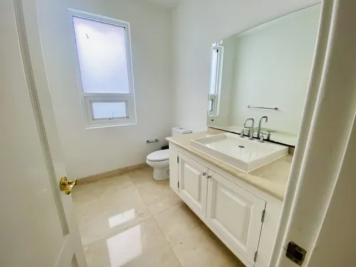 Espectacular Casa En Venta En Interlomas En Cerrada Con Vigilancia