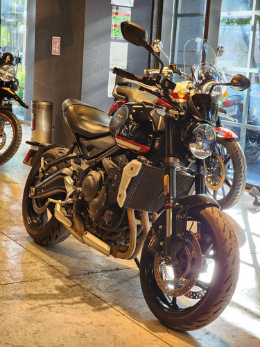 Triumph Trident 660