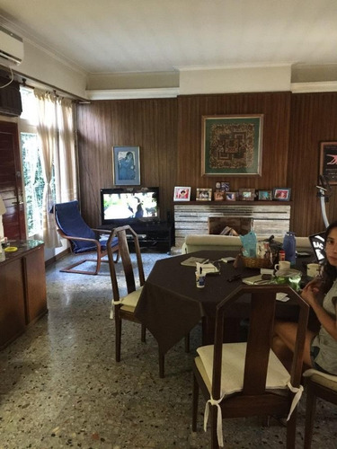 Imagen 6 de 6 de Casa En Venta De 5 Dormitorios C/ Cochera En Lomas De Zamora