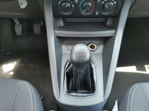 Imagen 2 de 13 de Ford Figo Impulse Sedan 4465