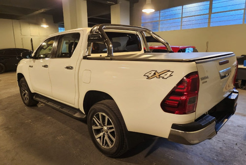 Toyota Hilux 2.8 Cd Srx 177cv 4x4