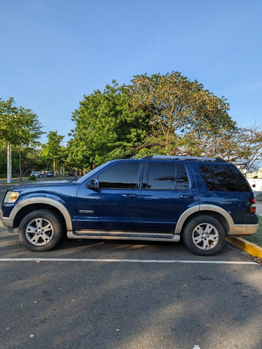 Imagen 2 de 10 de Ford Explorer