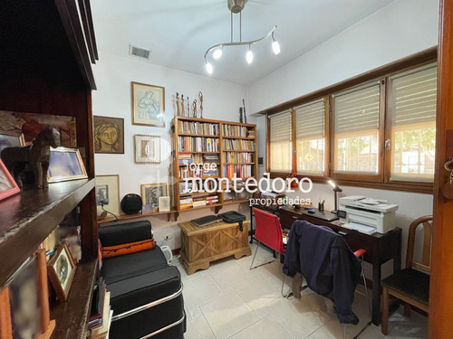 Impecable Chalet 5 Ambientes, En Venta. Haedo Centro Sur. Haedo Chico.