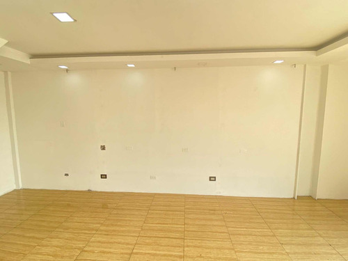 Imagen 7 de 13 de Local En Alquiler Nueva Barcelona Av Costanera Cc Puente Real