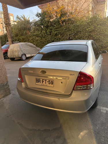 Kia Cerato 5D 1.6 Mec