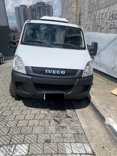 Iveco Daily 70c17hd Chassi 6 Mts 2013