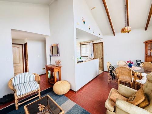 Hermosa Casa Algarrobo