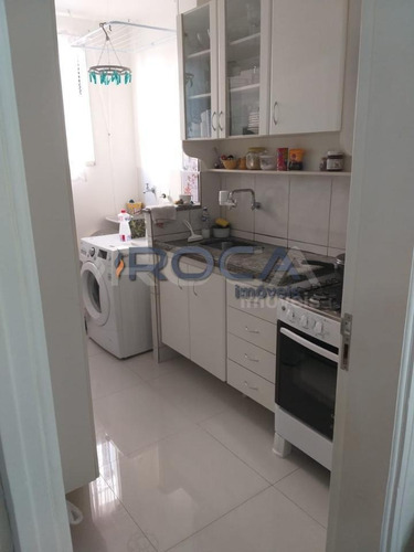 Venda De Apartamentos / Padrão Na Cidade De São Carlos 24761