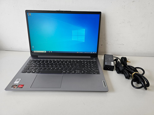 Notebook Lenovo V15 Ryzen 5 8 Gb Ram Y 256 Gb Ssd+ Cargador 