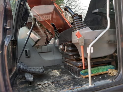 Doosan 60l. 216 Horas. 1er Dueño. Iva A Convenir
