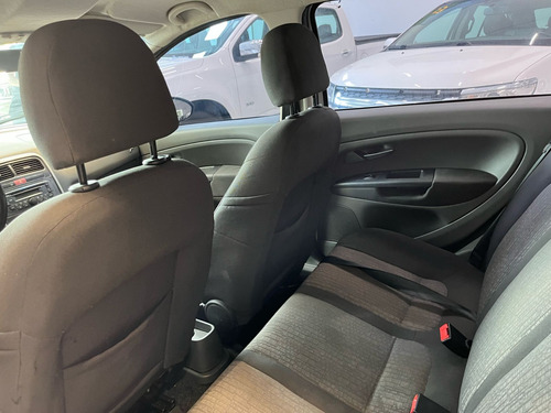 Fiat Punto 1.6 ESSENCE 16V FLEX 4P MANUAL