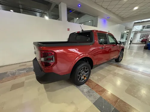 Ford Maverick 4p Lariat Tremor High L4/2.0/T Aut