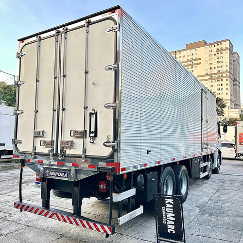 Vw 30-330 Ano 2023 Leito Teto Alto 8x2 Refrigerado Financia