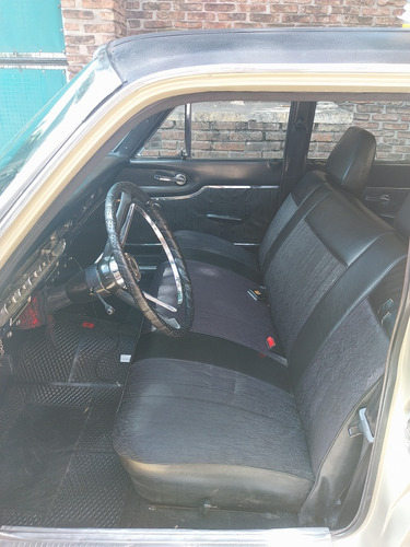 Ford Falcon Deluxe