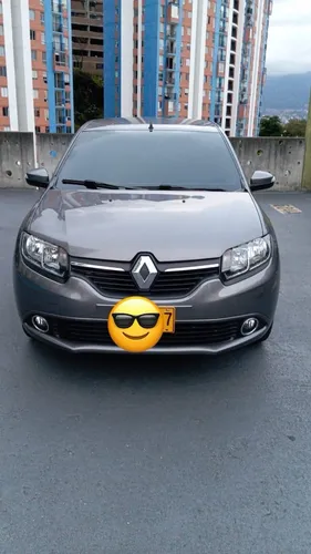 Renault Logan 1.6 Privilege / Intens