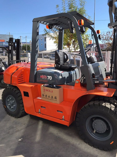 Autoelevador Chl 7000 Kg Isuzu Japones Mástil Triple 4.5 M