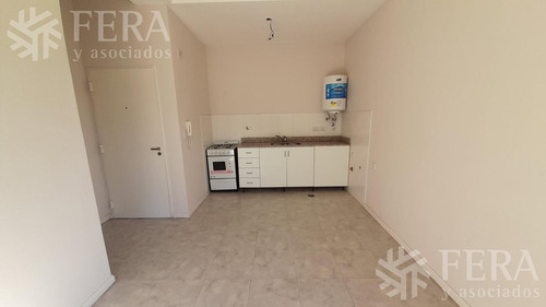 Imagen 2 de 28 de Venta De Departamento 2 Ambientes En Wilde Con Patio ( 21505)
