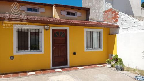 Hermosa Casa En Calle Gral. Madariaga Al 2900