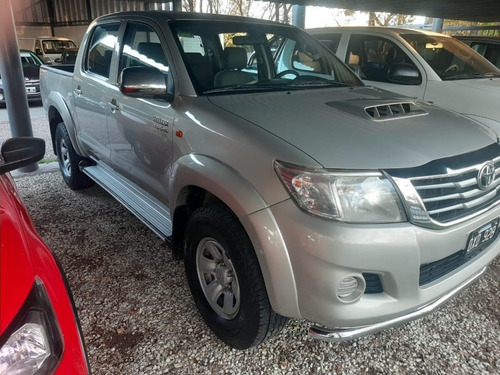 Imagen 3 de 6 de Toyota Hilux 4x2 Cab Dob Sr C/ab 3.0 Tdi72 2015