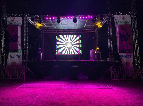Imagen 4 de 5 de Alquiler Escenario Sonido Iluminación Pantallas Led Y Ballas