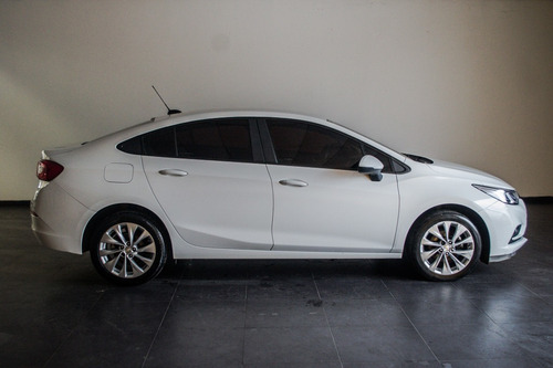 Imagen 2 de 10 de Chevrolet Cruze Lt 4 Puertas