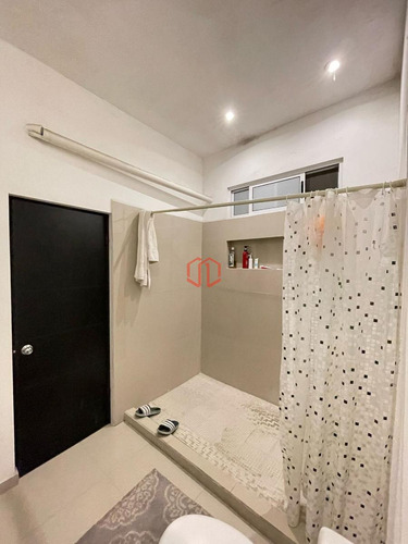 Casa En Venta En Mirador La Silla 3 Niveles, Terraza Y Cochera Techada A 3 Cuadras Estadio Bbva
