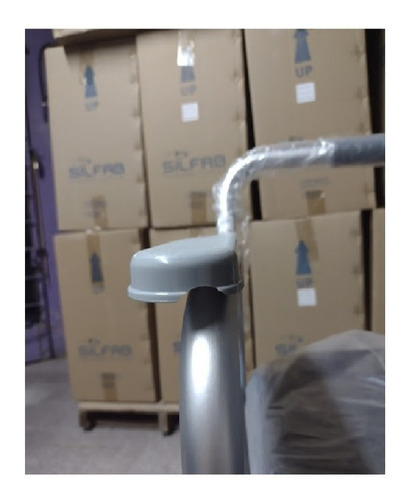 Imagen 7 de 10 de Inodoro Portatil Silla Para Baño Elevador Inodoro Aluminio
