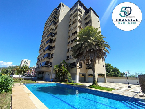 Moderno Apartamento En La Caranta, Edificio El Galeón, Frente Al Mar