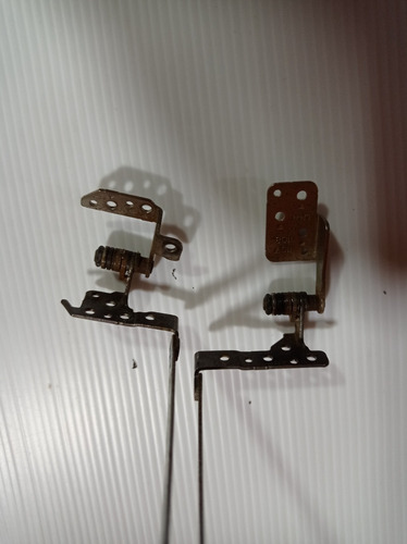 Par De Bisagras Hp 2000-2d09wm/2d24dx N/p 6055b0023501 / 02 (Usado)