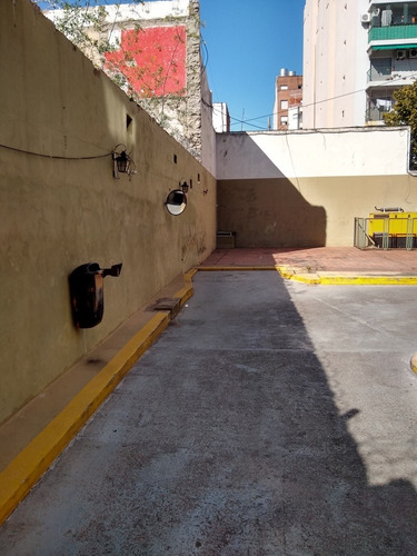 Imagen 3 de 9 de Cochera Zona Uade Portón Automático Avenida Apto Camioneta