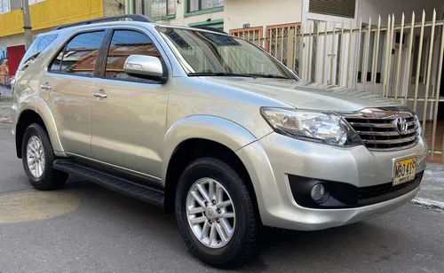Toyota Fortuner 2.7 cc gasolina automática 4*2.