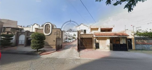 Casa En Venta Calzada Nte 150 Granja Zapopan Jalisco/ Recuperacion Bancaria L1969