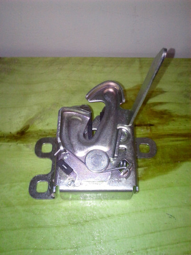 Imagen 5 de 5 de Cerradura De Capot Fiat Idea Hlx, Adventure