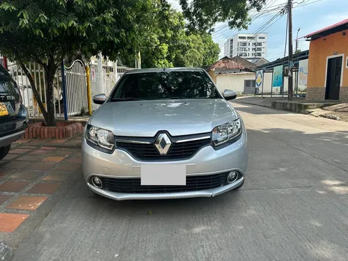 Renault Logan 1.6 Privilege / Intens