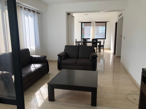 Imagen 8 de 21 de En Venta Apartamento En La Castellana .2do Piso Con Balcon
