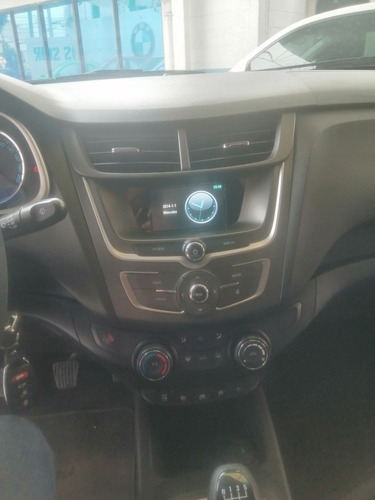 Imagen 13 de 14 de Chevrolet Aveo 2018 1.6 Lt Bolsas De Aire Y Abs Nuevo Mt