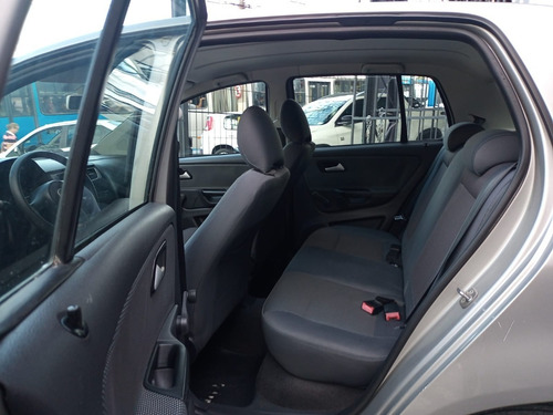 Imagem 8 de 10 de Volkswagen Fox Trend