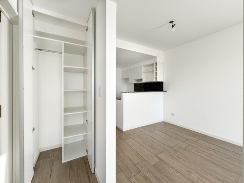 Increíble 2 Ambientes En Piso Alto Con Amenities - Parque Patricios