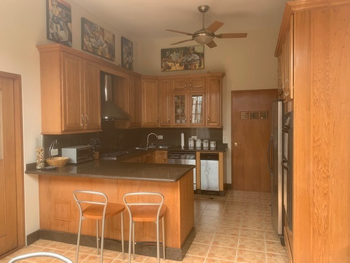 Imagen 22 de 27 de Vendo Casa 490mts2 5h/6b/5pe Oripoto 9469